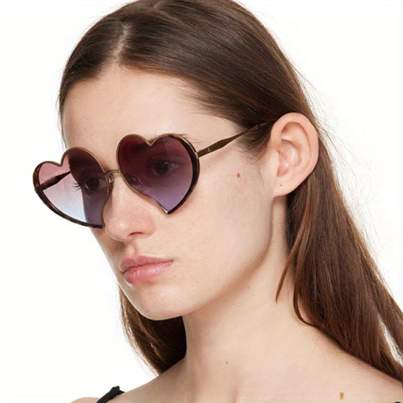 Ladies' new heart-shaped, fashionable and versatile trendsetter heart-shaped.
