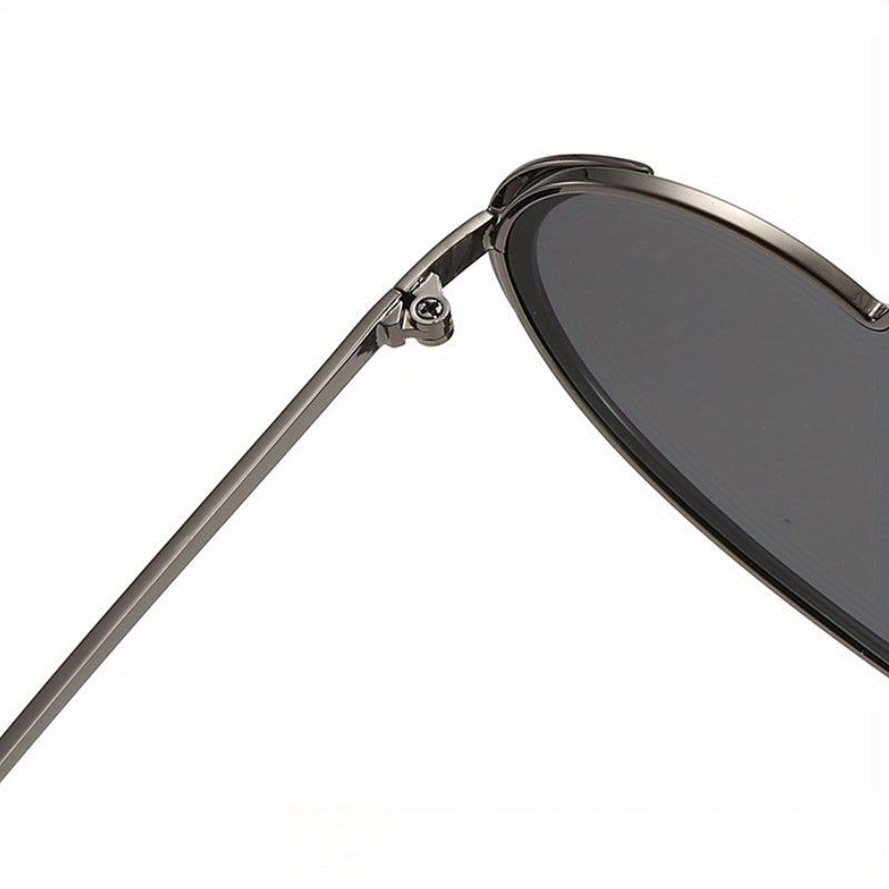 Ladies' new heart-shaped, fashionable and versatile trendsetter heart-shaped.