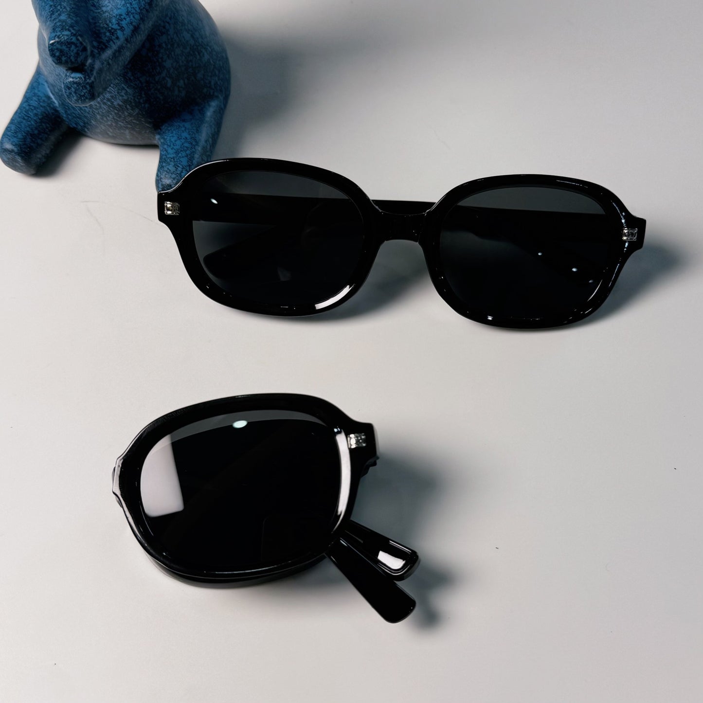 2025 New Fashionable Korean Foldable Portable Retro Glasses Instagram Trendy Fashion Premium Glasses