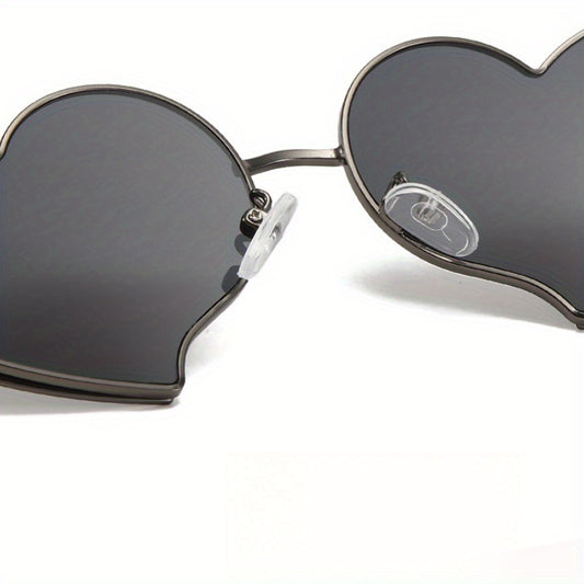 Ladies' new heart-shaped, fashionable and versatile trendsetter heart-shaped.