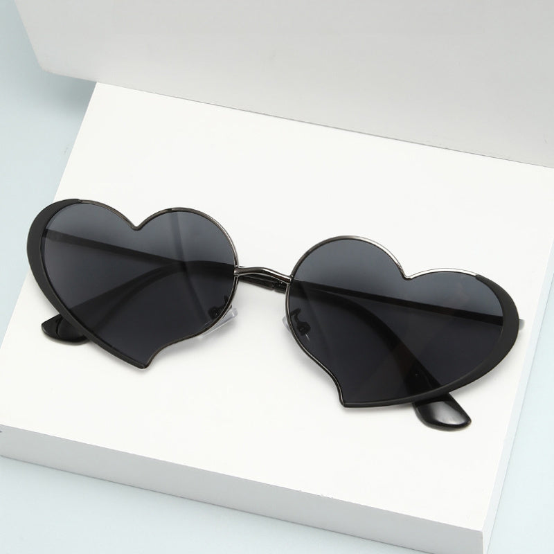 Ladies' new heart-shaped, fashionable and versatile trendsetter heart-shaped.